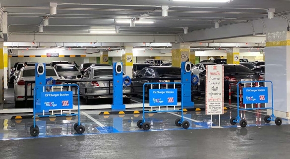 Delta AC MAX Chargers Were Imported into 3 Shopping Malls in Bangkok and Nonthaburi