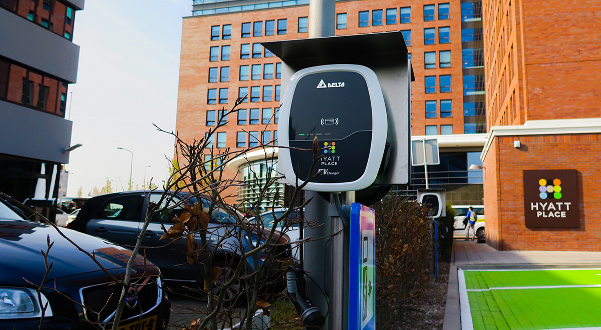 Amsterdam Hyatt Place equipped EV charger to bring better service to customers